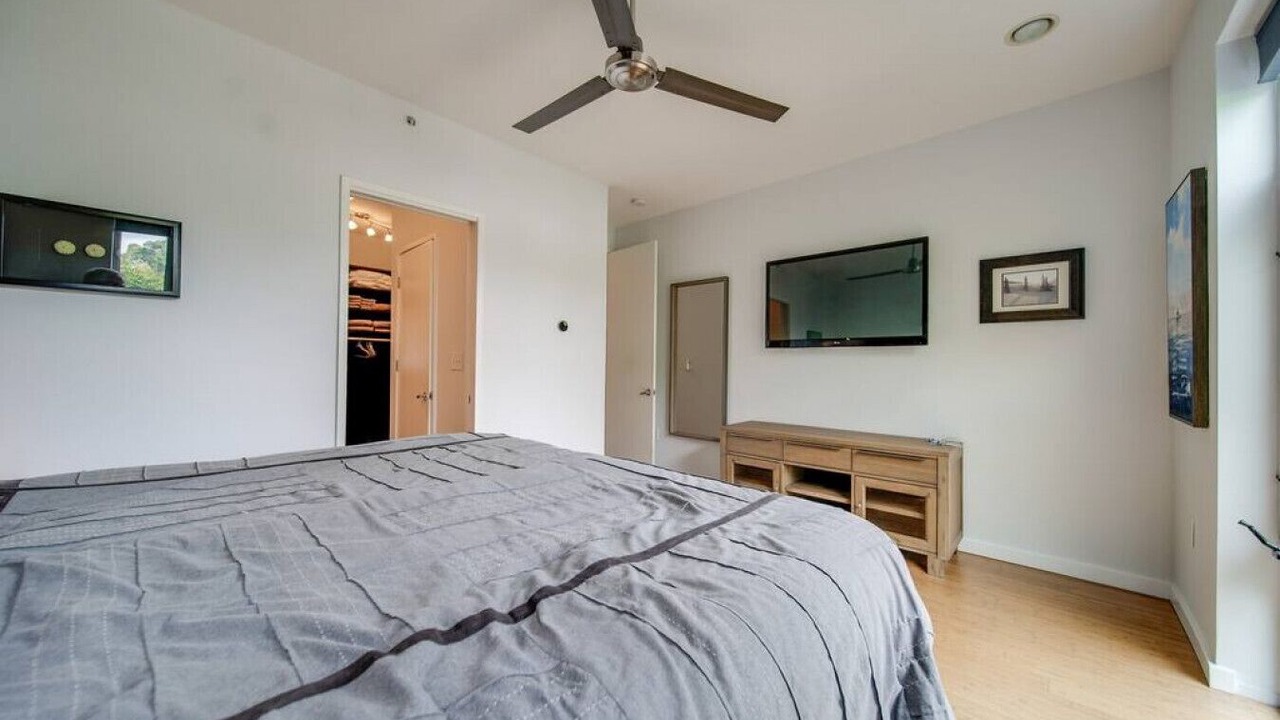 Photo of Bedroom in Wesley Heights