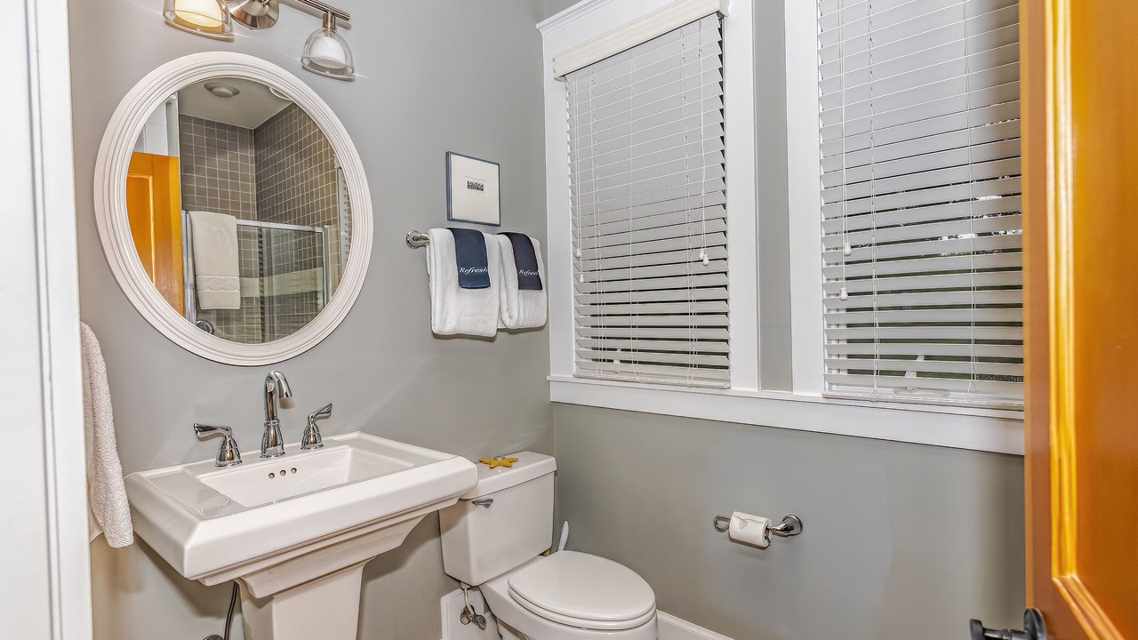 Photo of Bathroom in Cape Fear Station