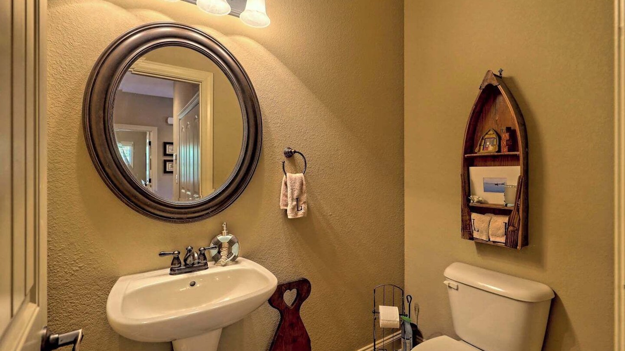 Photo of Bathroom in Hiawassee