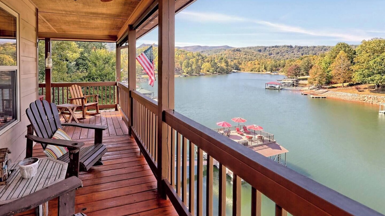 Photo of Patio Balcony in Hiawassee