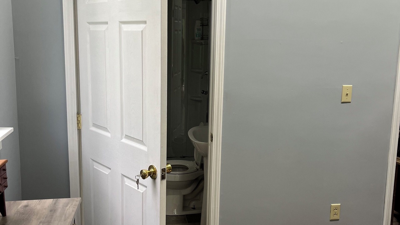 Photo of Bathroom in Lone