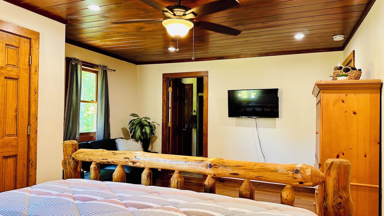 Photo of Bedroom in Sevierville