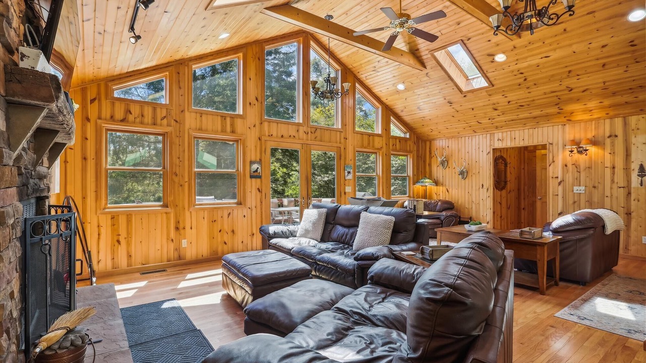 Photo of Livingroom in Canaan Heights