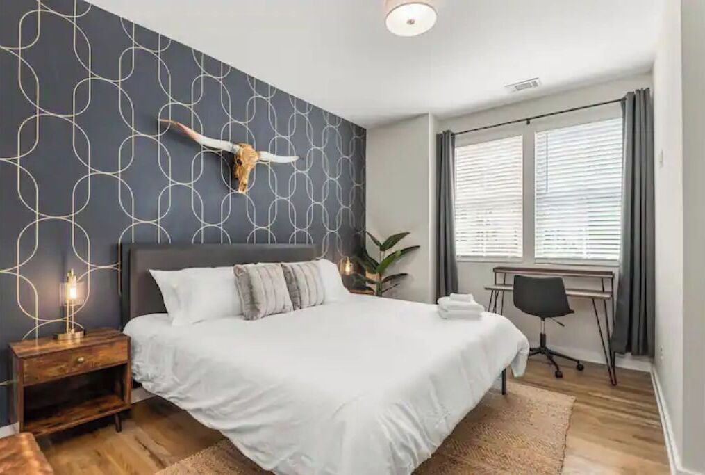 Photo of Bedroom in Hadley - Washington
