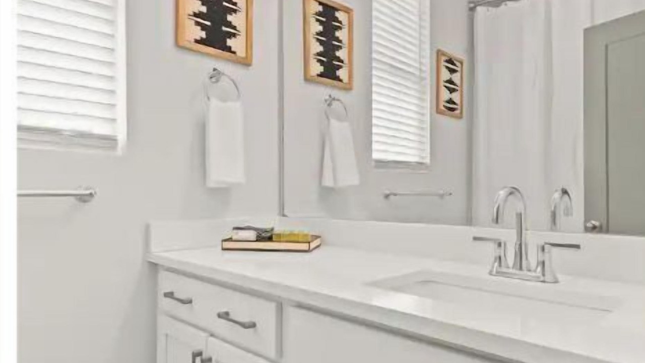 Photo of Bathroom in Hadley - Washington
