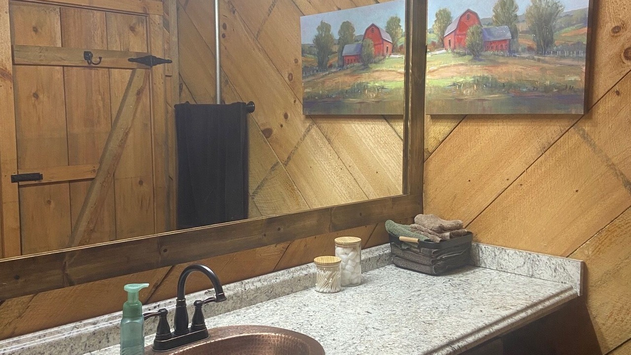 Photo of Bathroom in Unaka