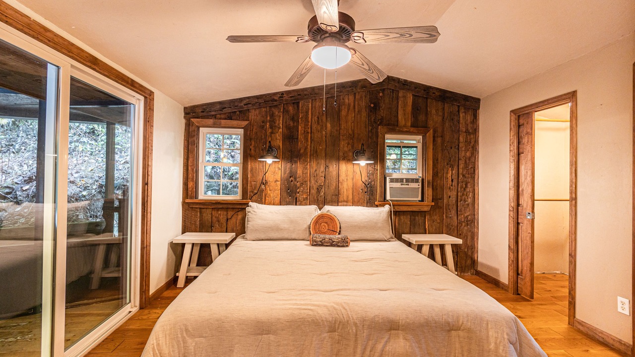 Photo of Bedroom in Bryson City