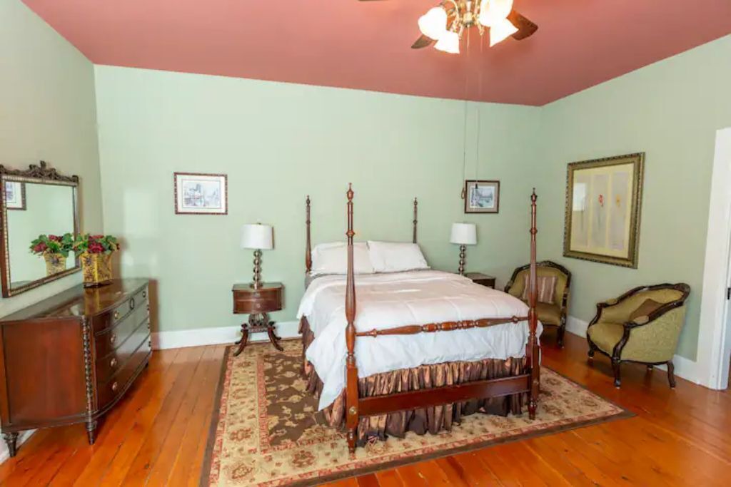 Photo of Bedroom in Glendale