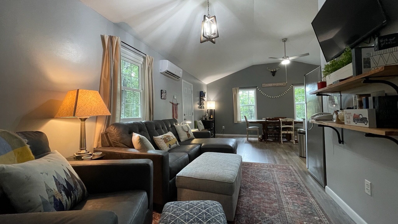Photo of Livingroom in Wardensville