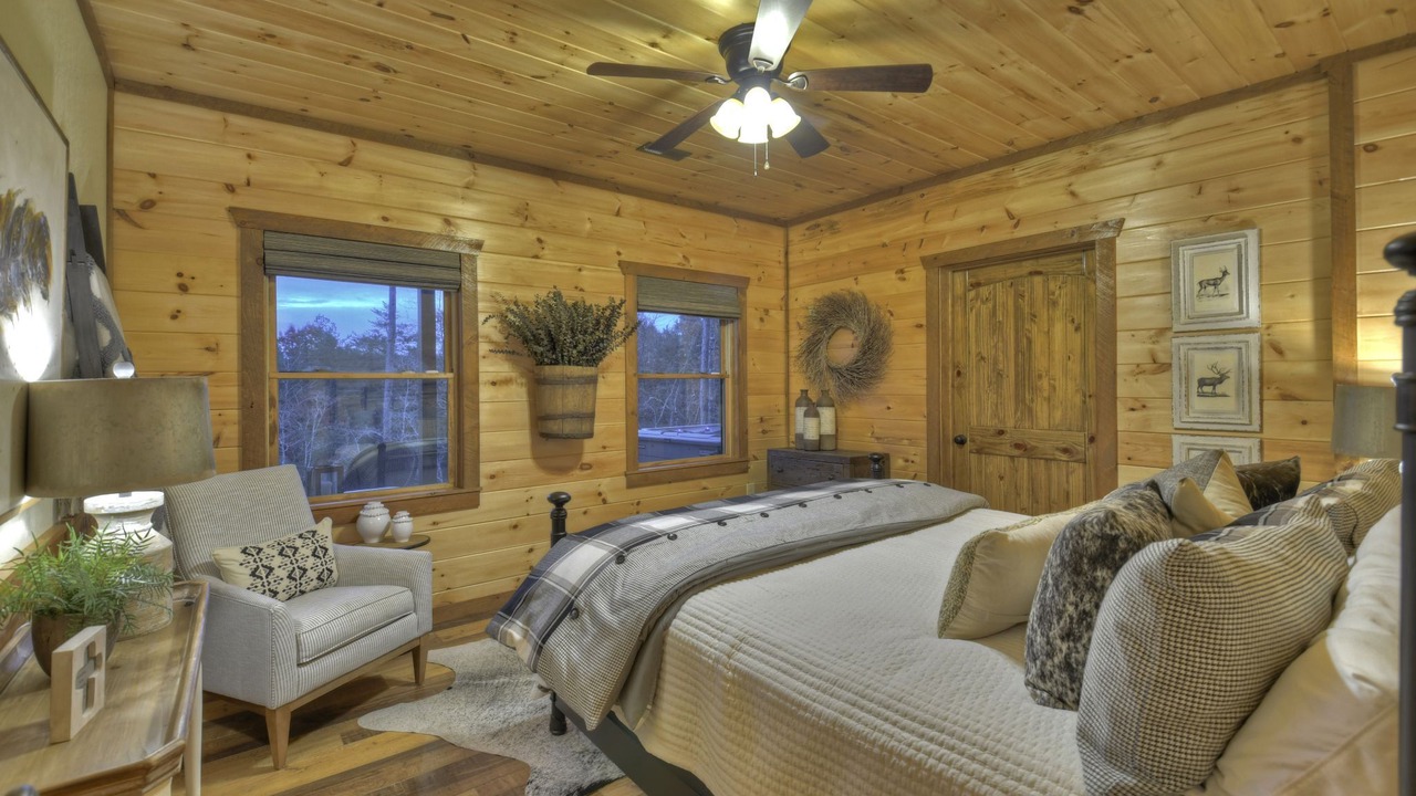 Photo of Bedroom in Cherry Log