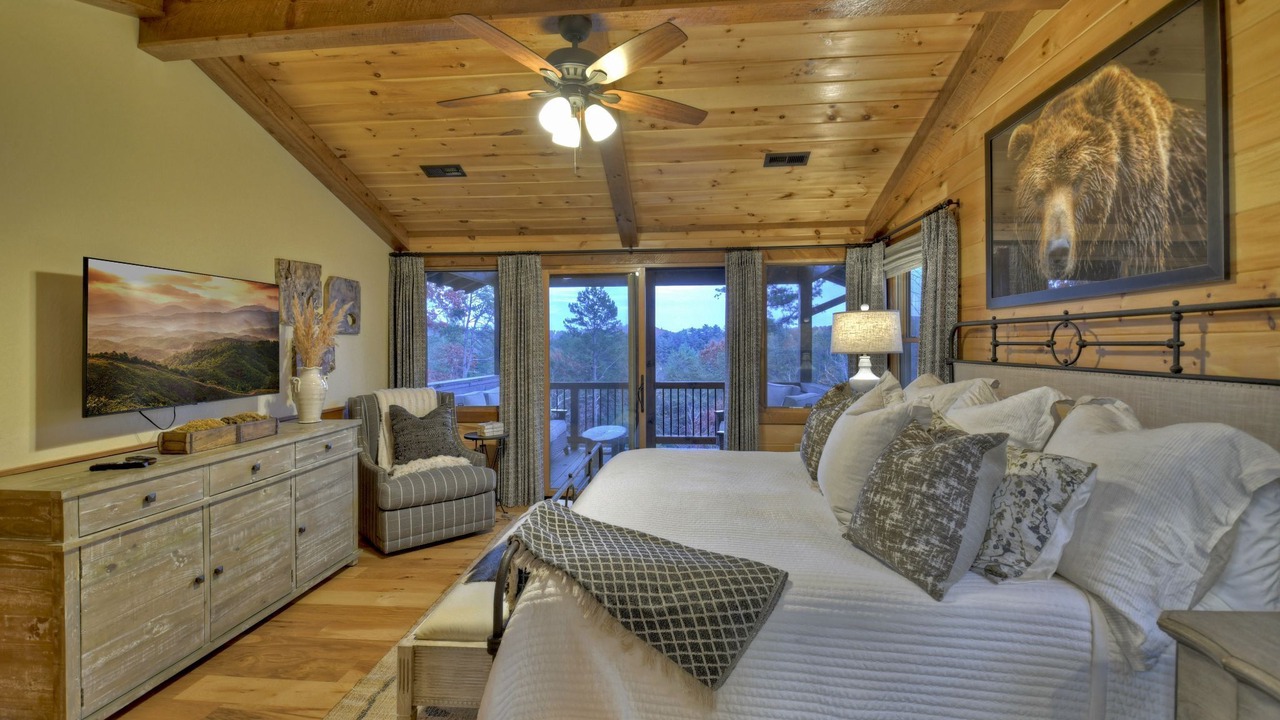 Photo of Bedroom in Cherry Log