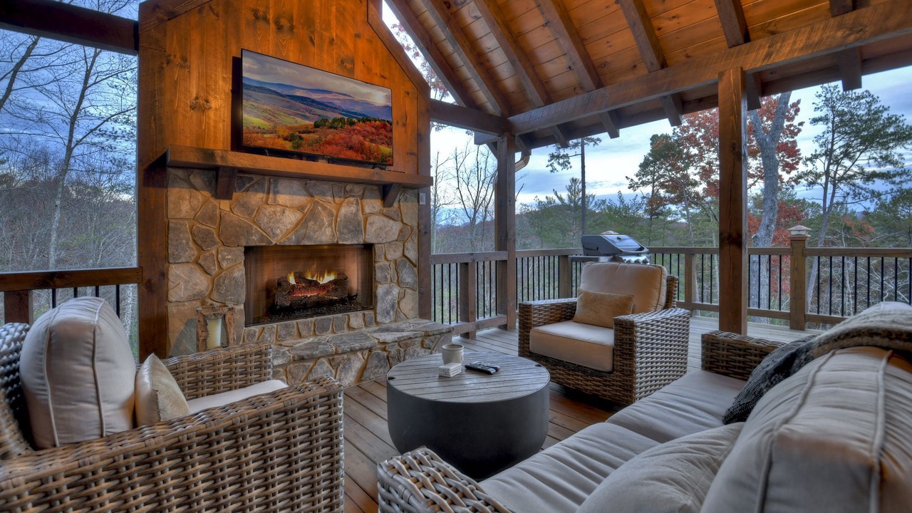 Photo of Livingroom in Cherry Log