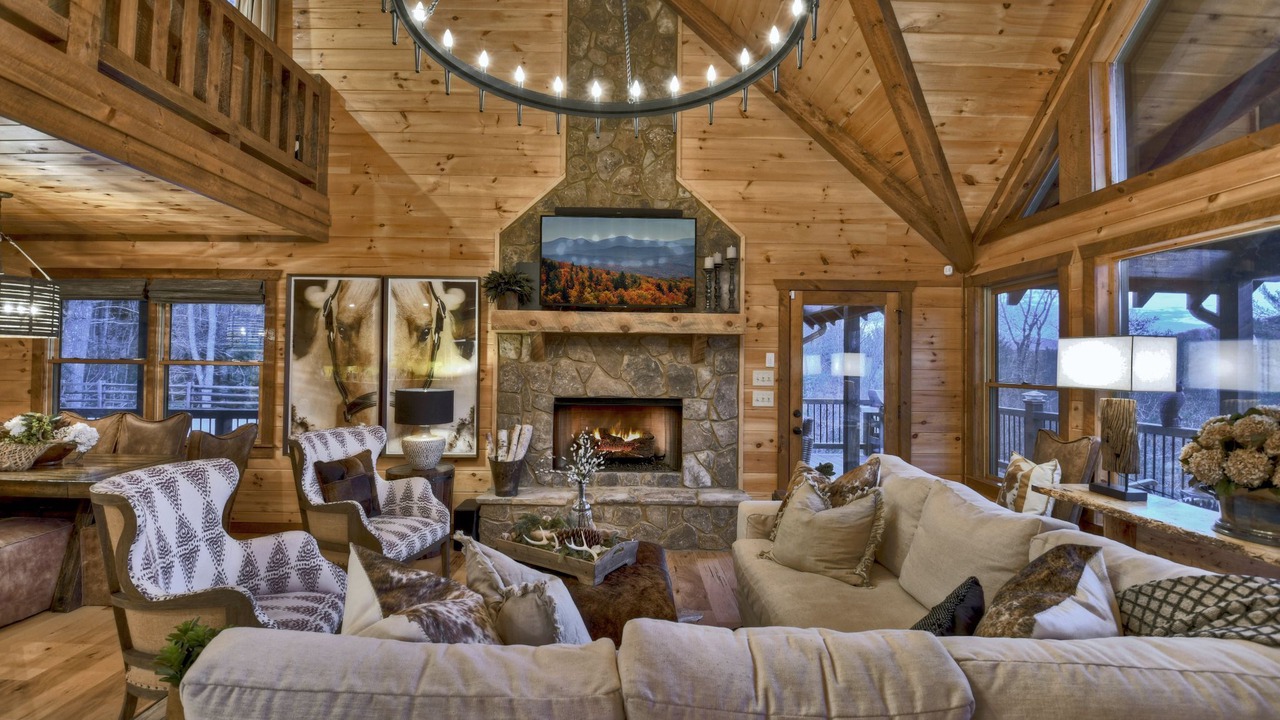 Photo of Livingroom in Cherry Log