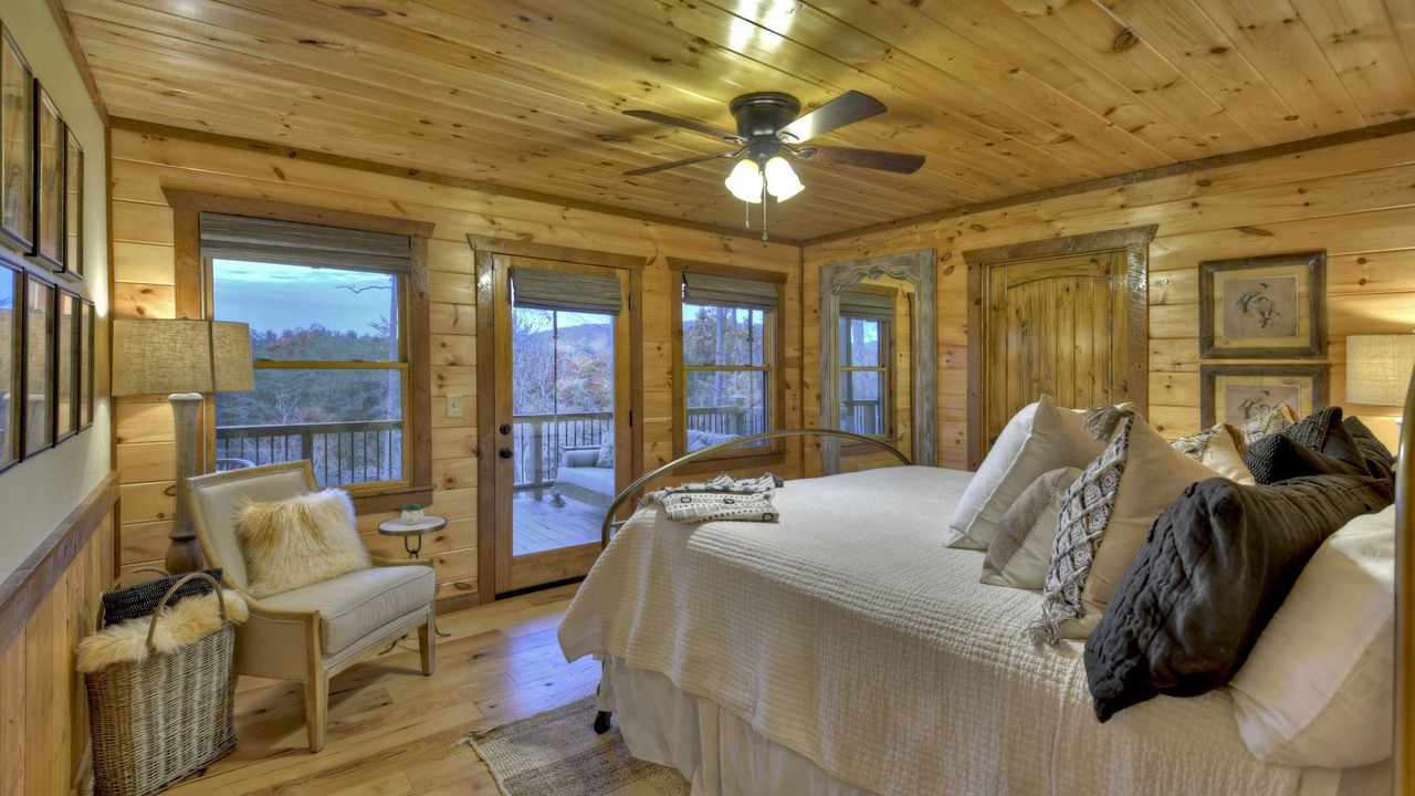 Photo of Bedroom in Cherry Log