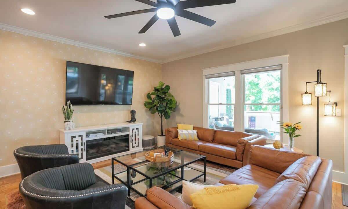 Photo of Bedroom in Inglewood