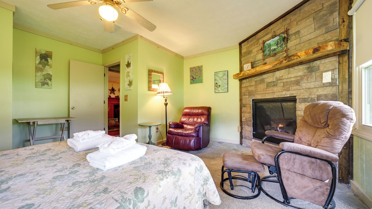 Photo of Bedroom in Maggie Valley