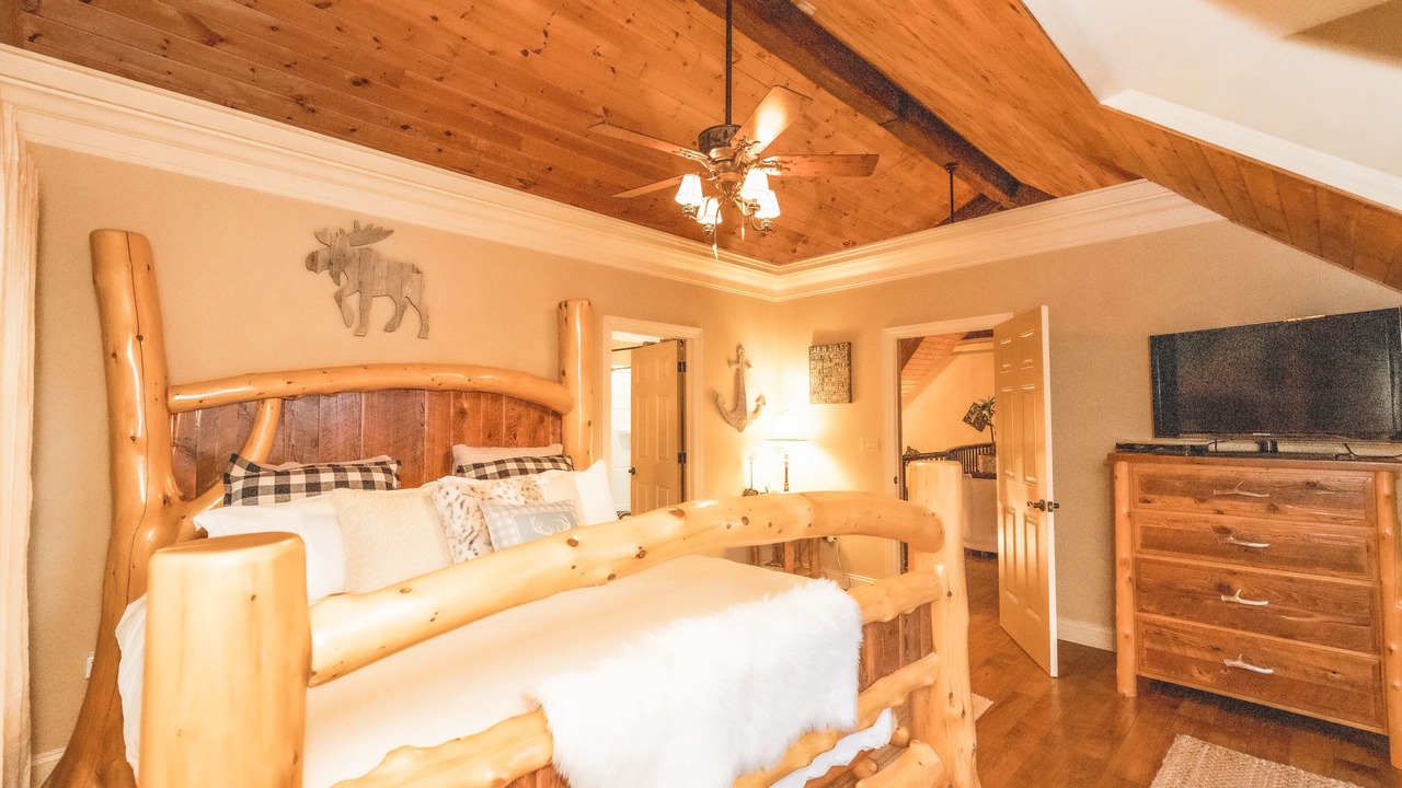 Photo of Bedroom in Pittsburg