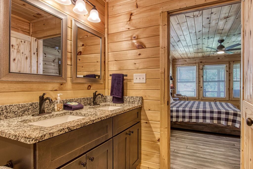Photo of Bathroom in Chalet Village North