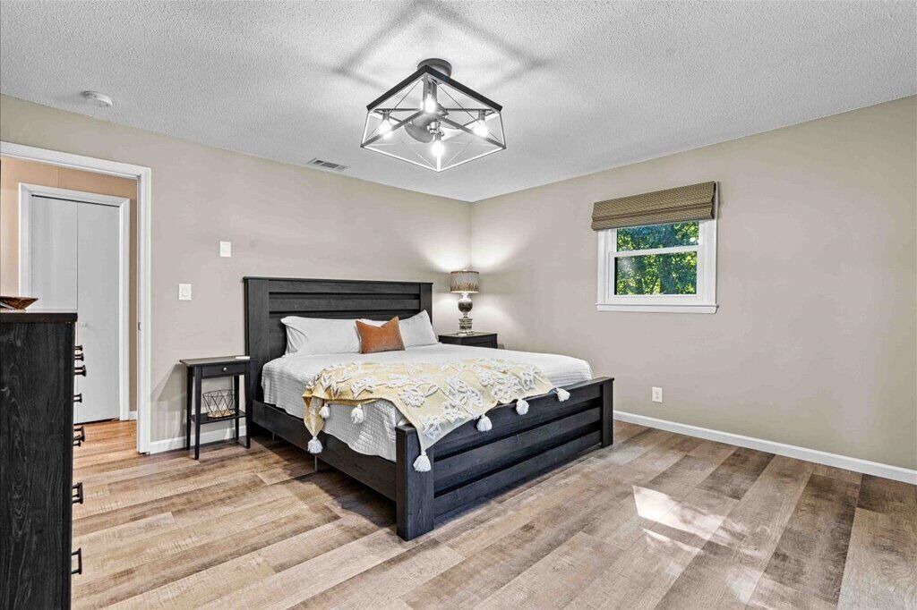 Photo of Bedroom in Troutman