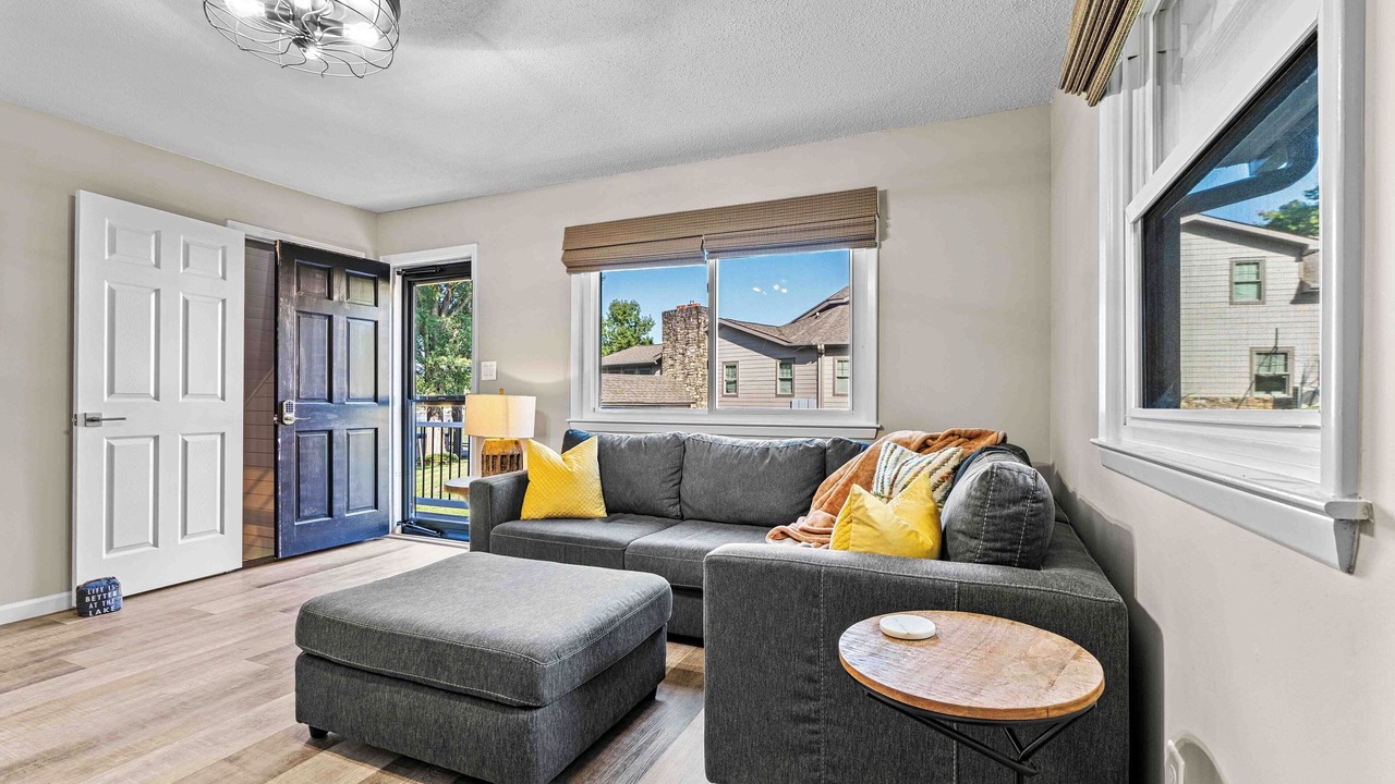 Photo of Livingroom in Troutman