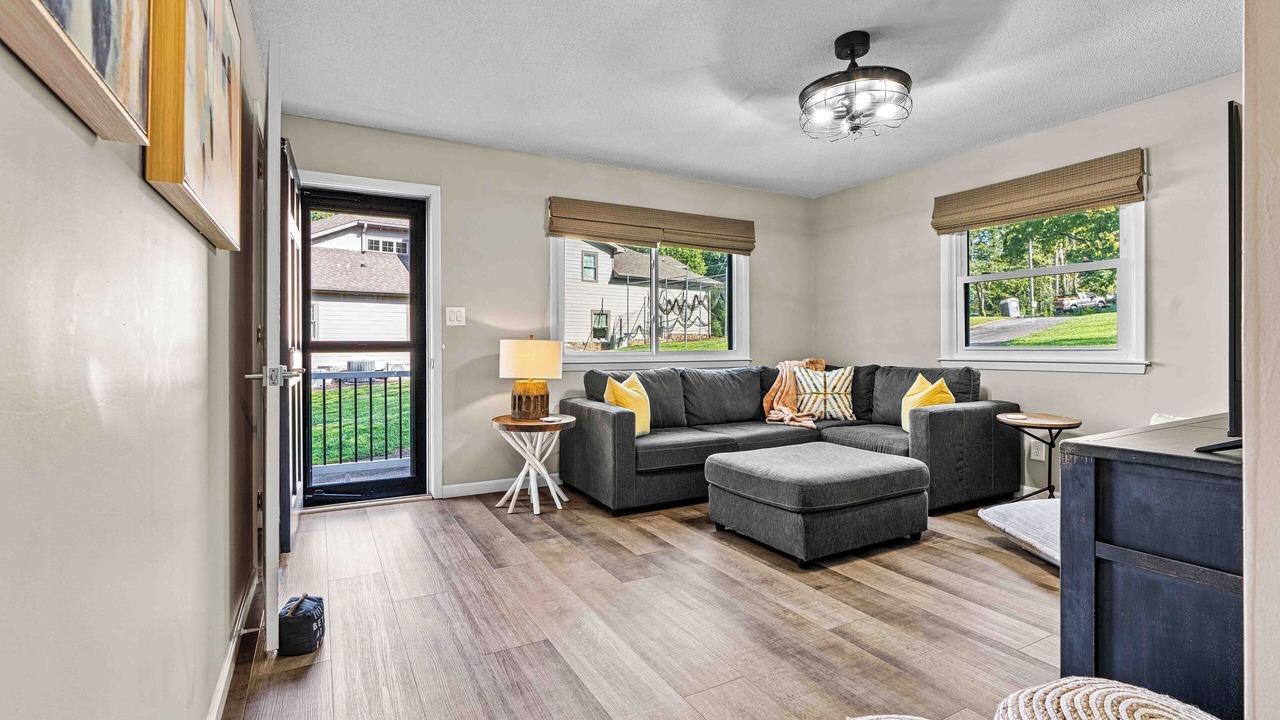 Photo of Livingroom in Troutman