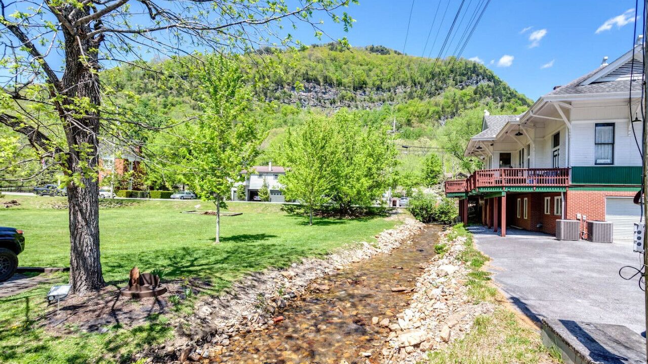 Photo of Outdoor in Arthur