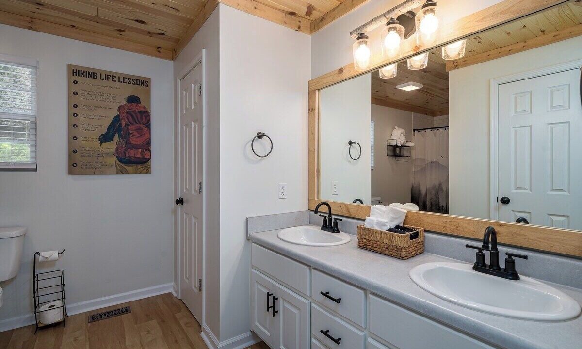 Photo of Bathroom in Ellijay