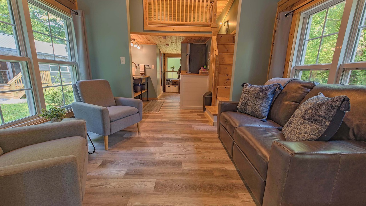 Photo of Livingroom in Lookout Valley Neighborhood Association