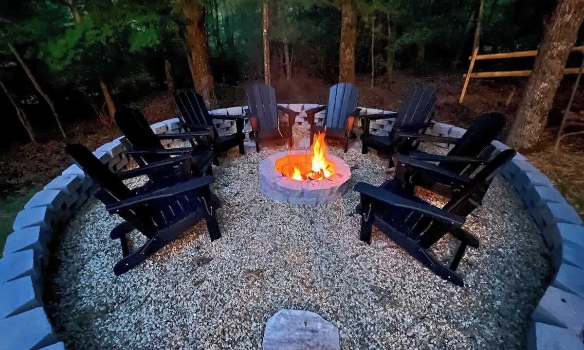 Photo of Outdoor in Cherry Log