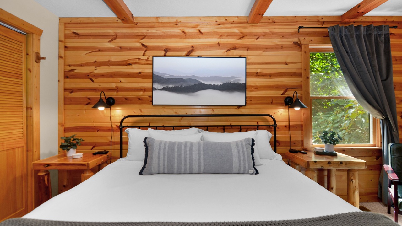 Photo of Bedroom in Ellijay
