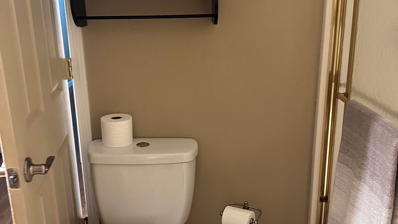 Photo of Bathroom in Viper