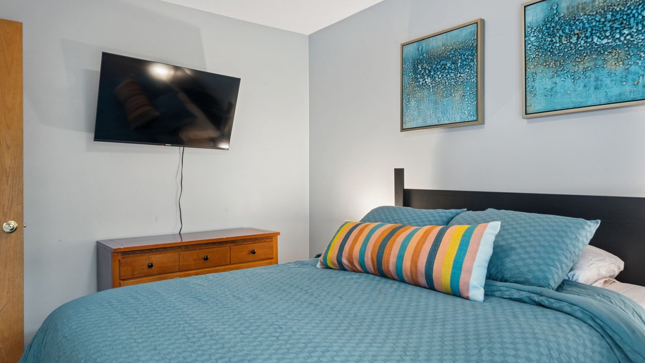 Photo of Bedroom in Cheat Lake