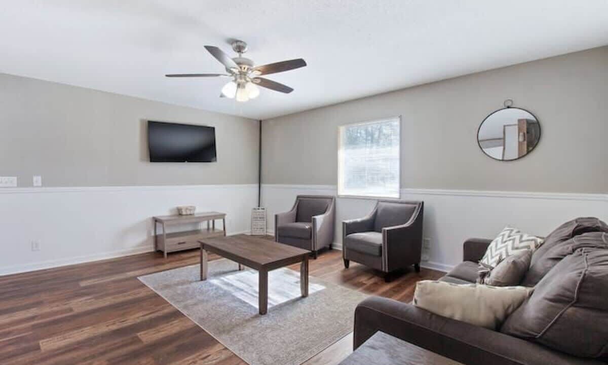 Photo of Livingroom in Chattanooga