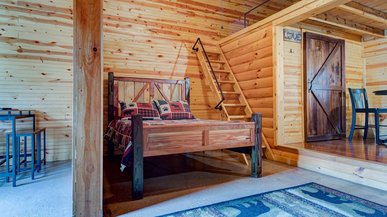Photo of Bedroom in Pine Ridge