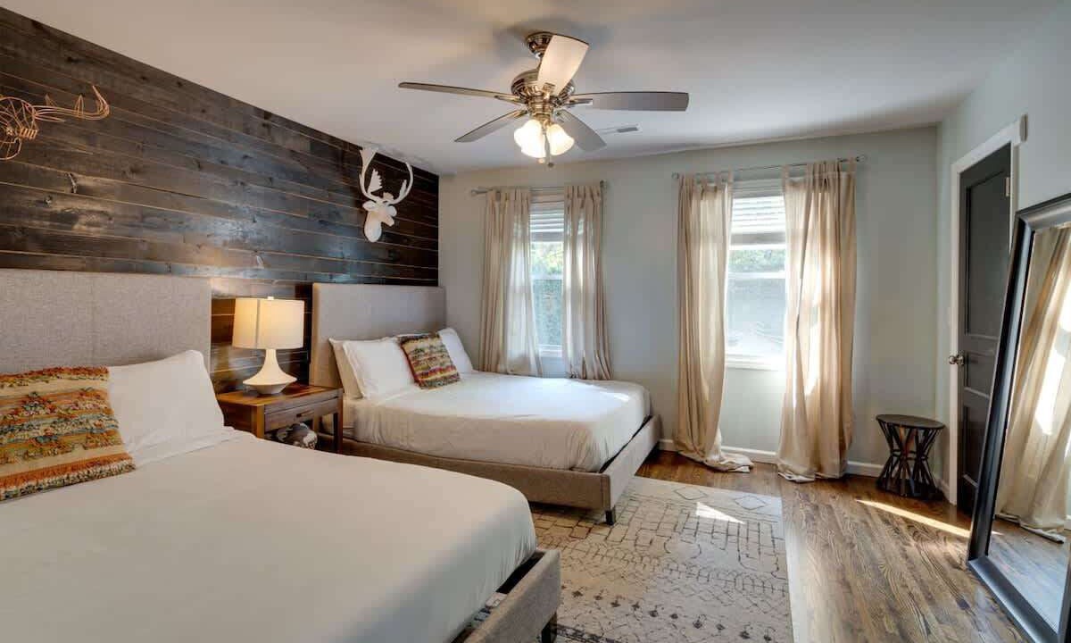 Photo of Bedroom in Inglewood