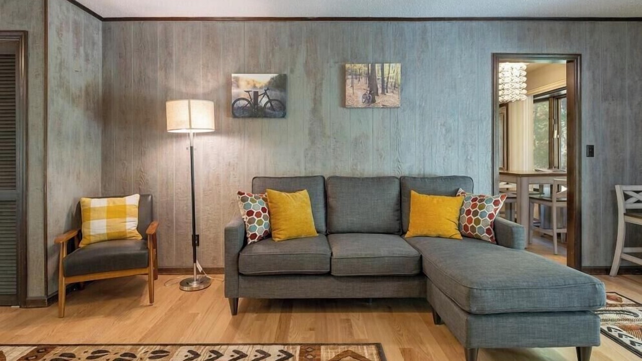 Photo of Livingroom in Pisgah Forest