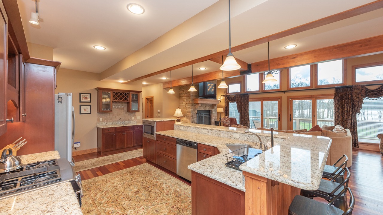 Photo of Kitchen in Waterfront Greens