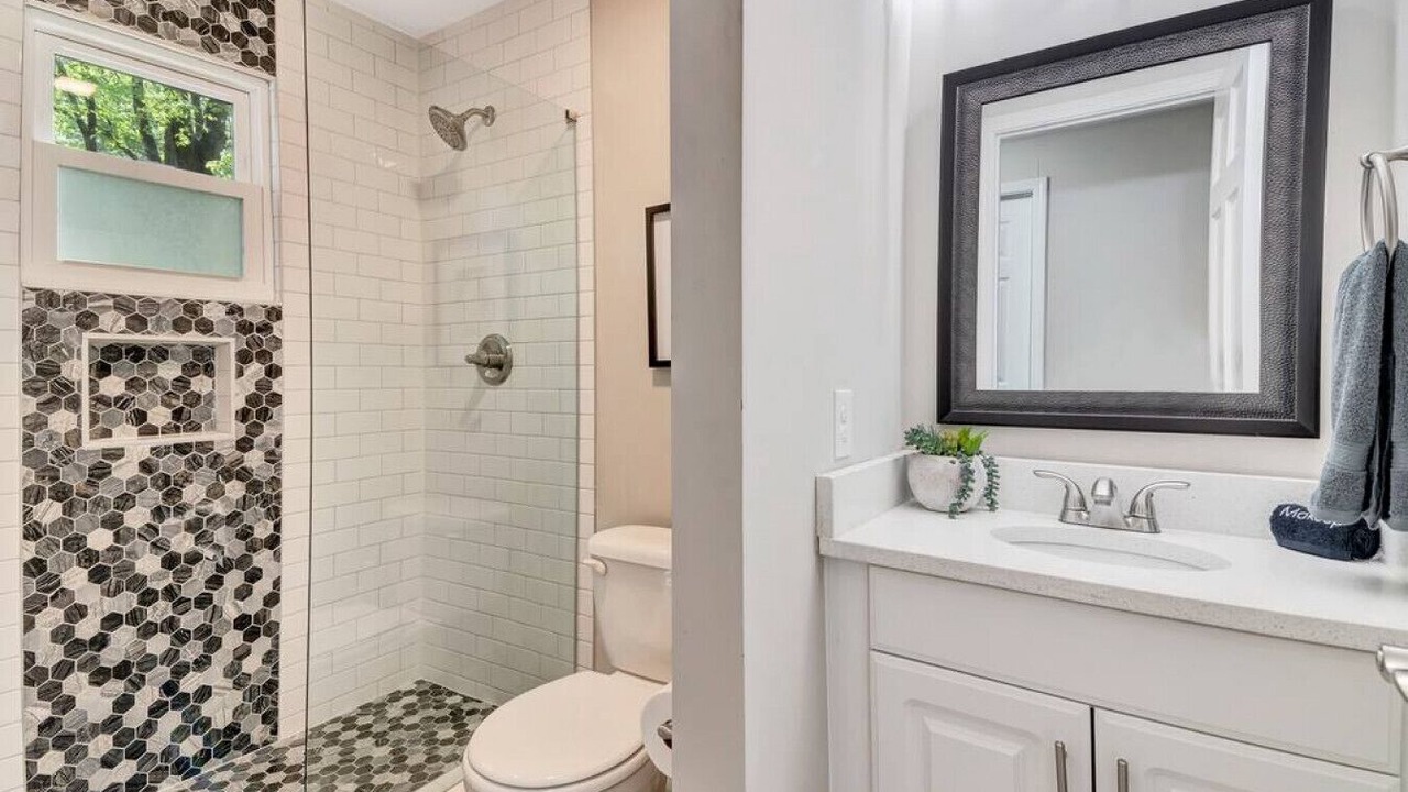Photo of Bathroom in Dunwoody