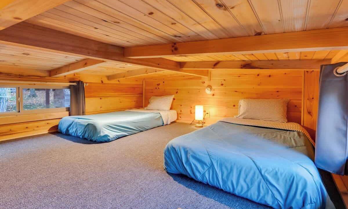 Photo of Bedroom in Lookout Valley Neighborhood Association