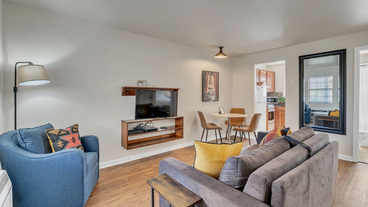 Photo of Livingroom in West End