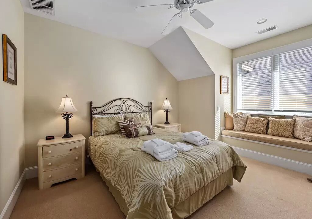 Photo of Bedroom in Palmetto Dunes