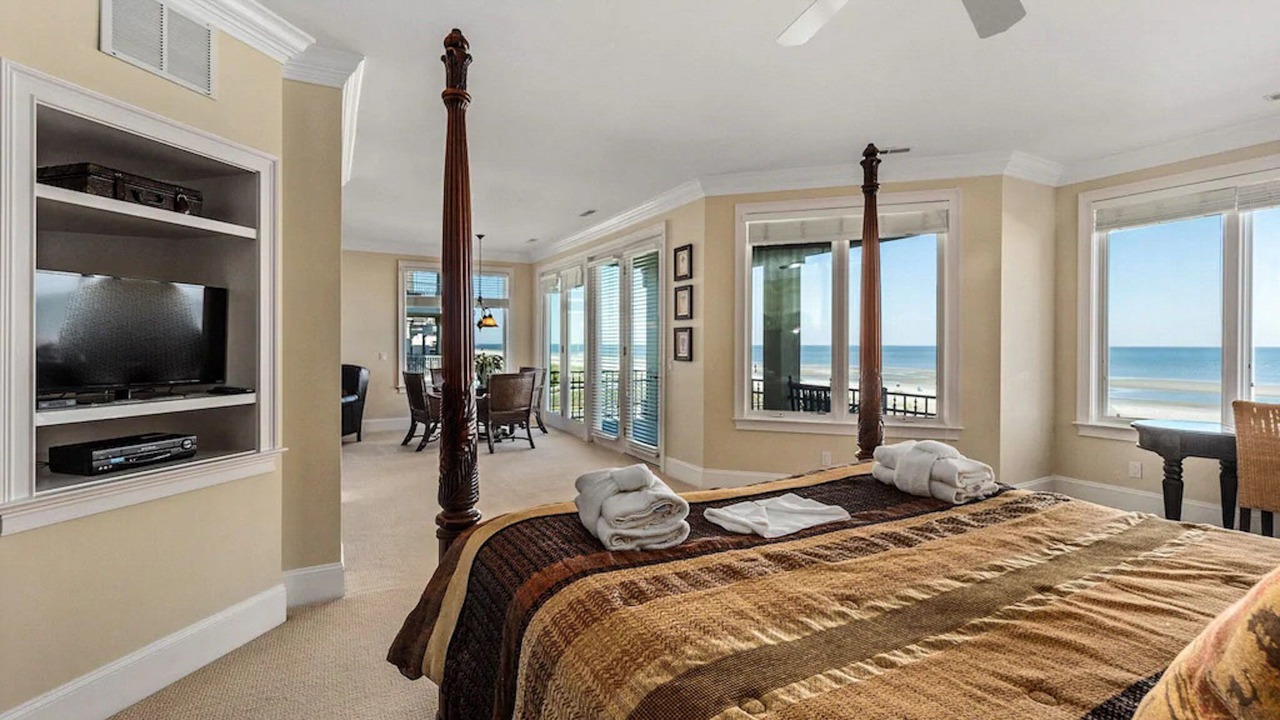 Photo of Bedroom in Palmetto Dunes