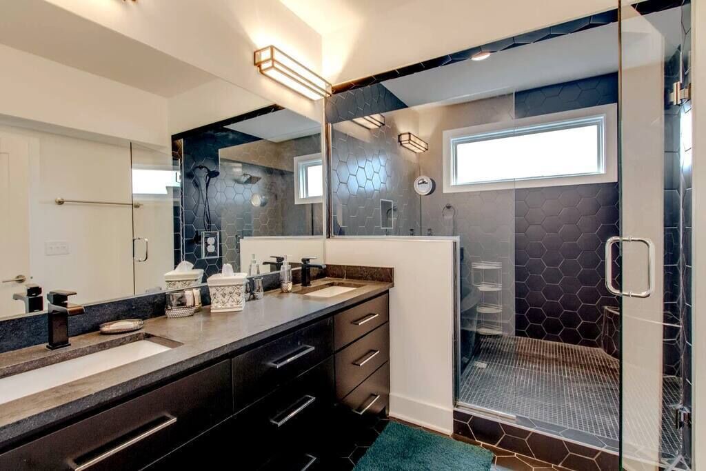 Photo of Bathroom in Edgehill