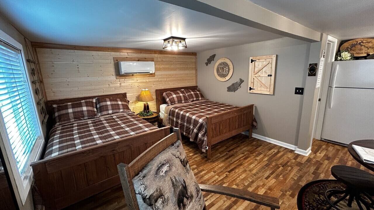 Photo of Bedroom in Byrdstown
