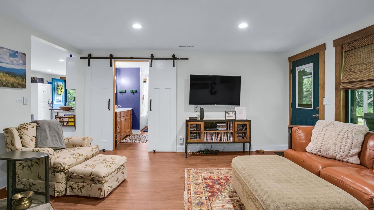 Photo of Livingroom in Skyland