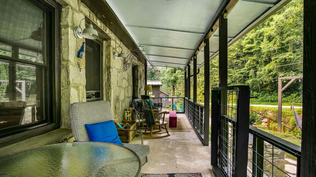 Photo of Patio Balcony in Skyland