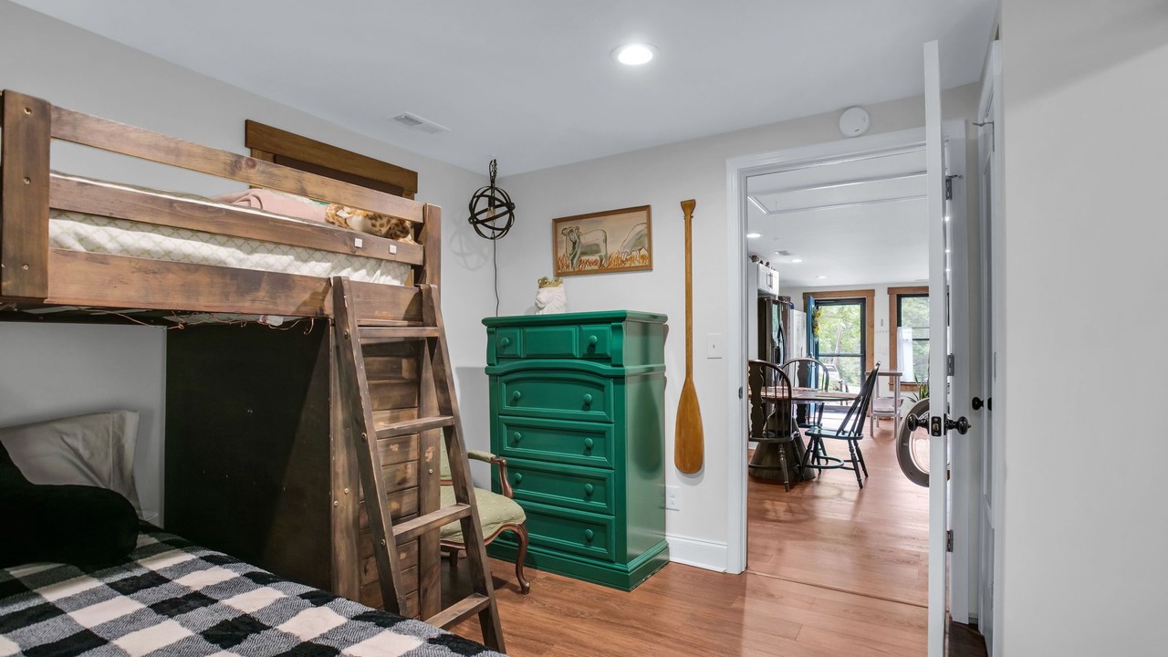 Photo of Bedroom in Skyland