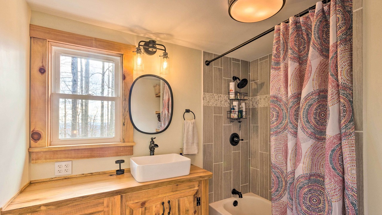 Photo of Bathroom in Hendersonville