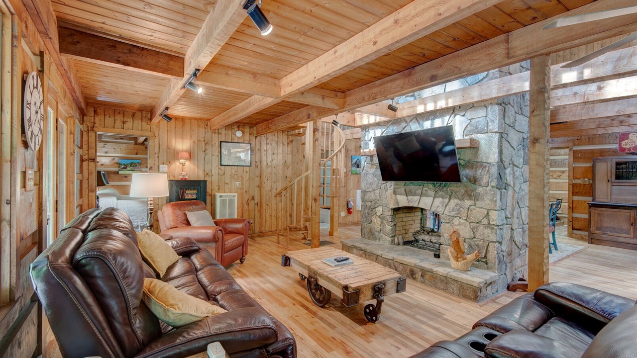Photo of Livingroom in Fleetwood