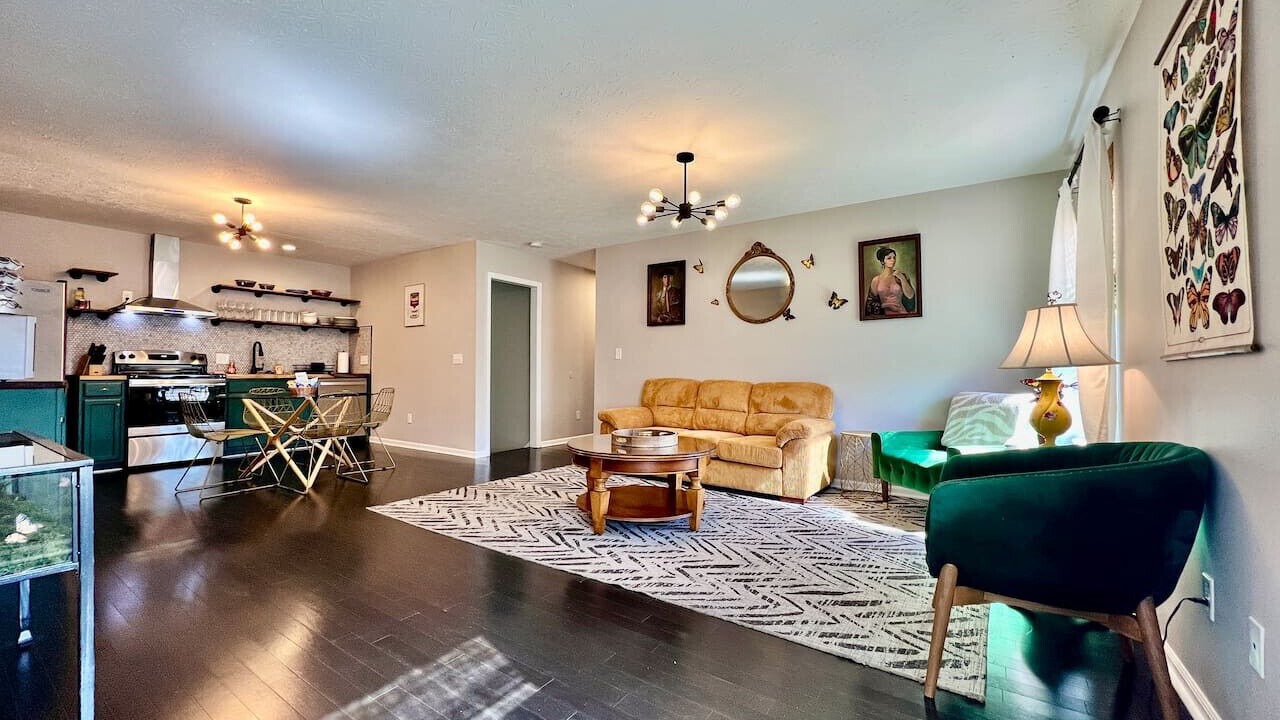 Photo of Livingroom in Monroe